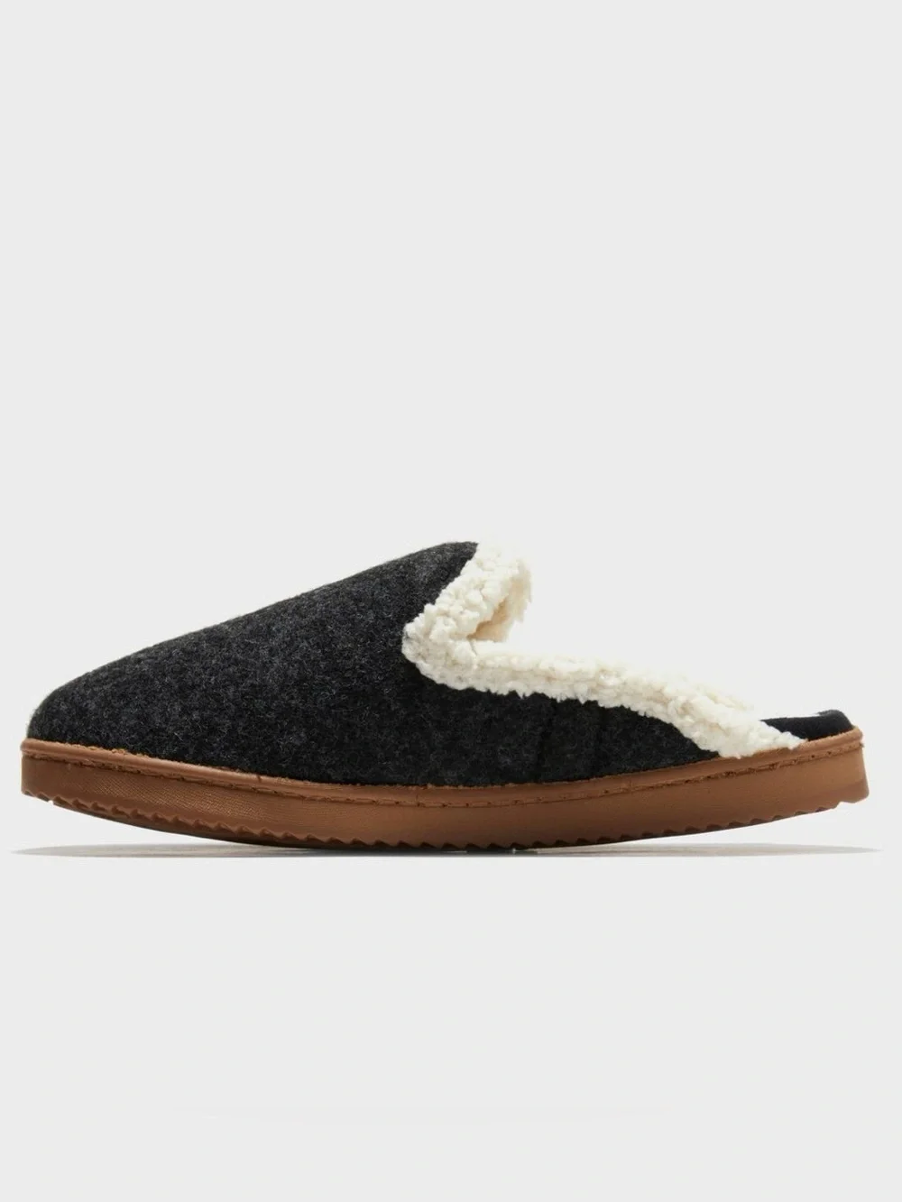 Dluxe by dearfoams Women's Maci Felted Scuff Slippers Size S